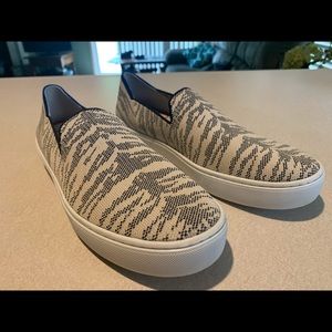 Maritime Tiger Rothy’s Sneakers